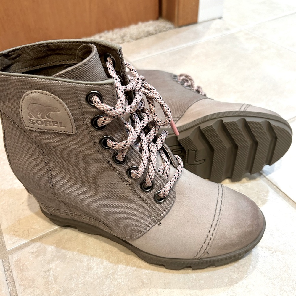 Sorel PDX Wedge boots